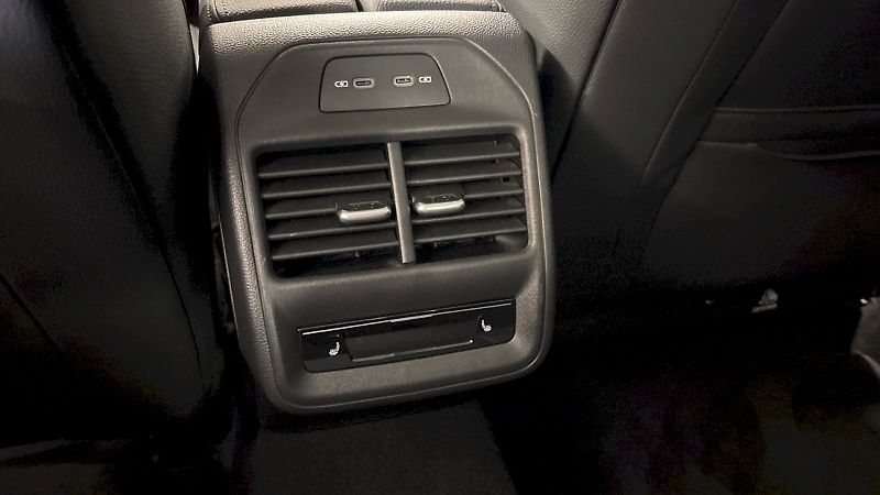 Škoda Superb (2024) Laurin&Klement 2.0 TDI 142kW 4 - fotka 16 z 35