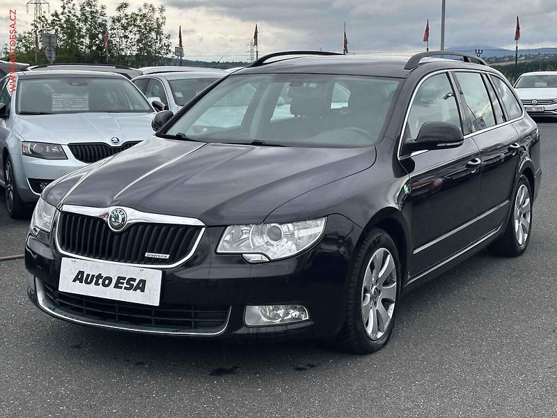 Škoda Superb (2011) 1.6TDi, TZ, bixen - fotka 3 z 19