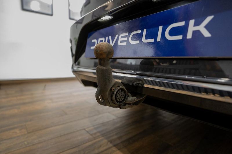 Volkswagen Arteon 2.0 TDI R-Line 140 kW - fotka 27 z 34