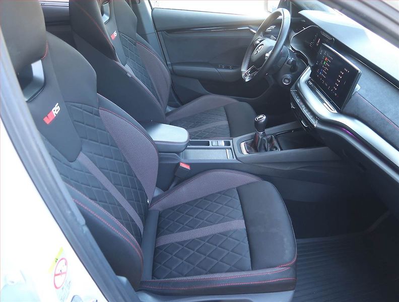 Škoda Octavia (2021) RS 2.0 TSI - fotka 9 z 21