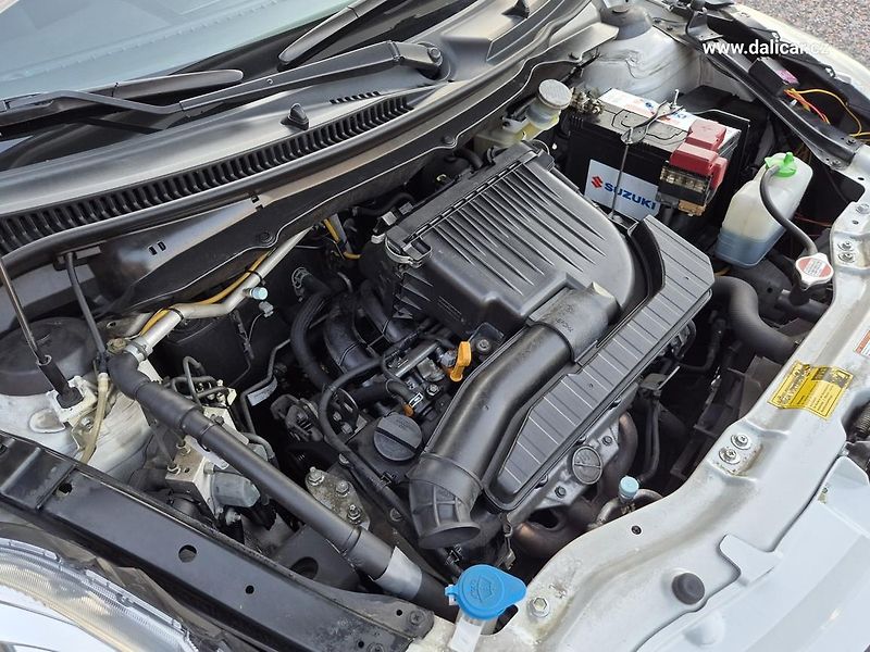 Suzuki Swift (2011) 1.2i 69KW 4x4 klima - fotka 18 z 52
