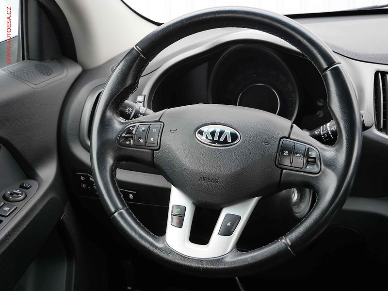 Kia Sportage (2013) 1.6 GDi, ČR - fotka 11 z 21