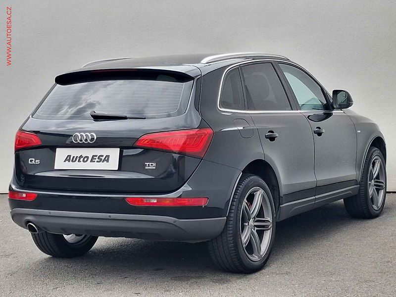 Audi Q5 (2014) 2.0TDI Quattro, S-line - fotka 4 z 16