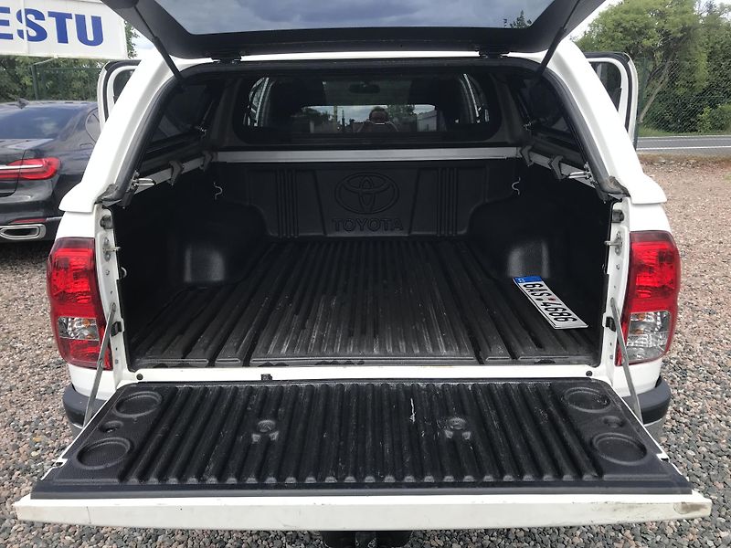 Toyota Hilux 2.4 D 110 ,4x4,AUT.ČR... - fotka 20 z 24