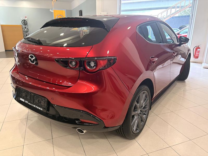 Mazda 3 (2026) 2.5L G140 6MT FWD Centre-Line - fotka 7 z 18