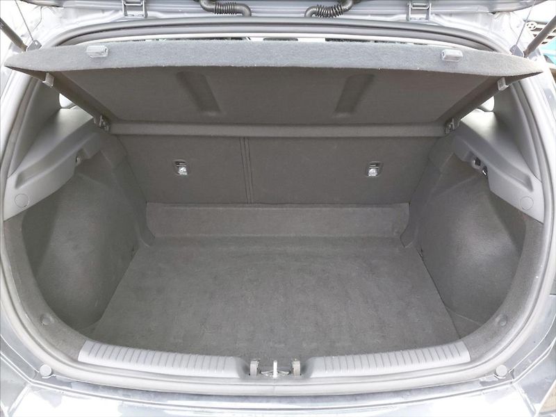 Hyundai i30 1,5   1.5 Start Plus - fotka 10 z 22