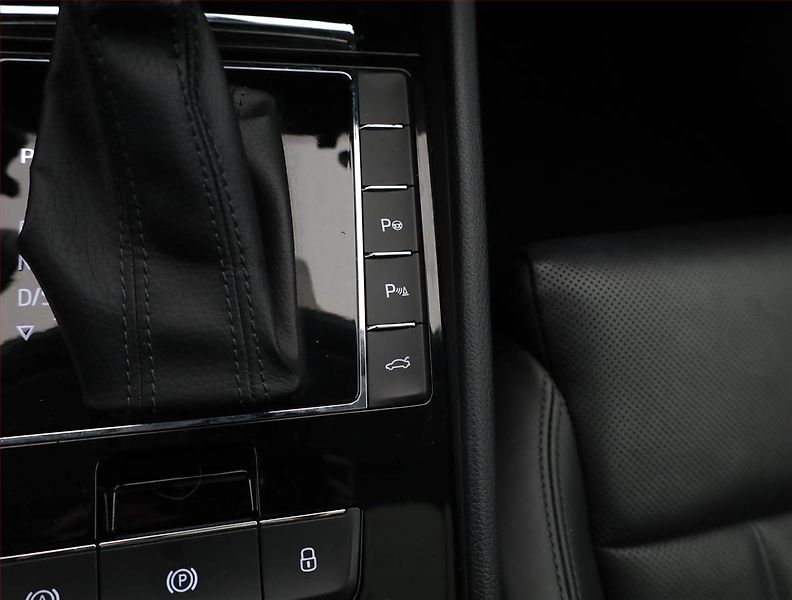 Škoda Superb (2017) Laurin&Klement 2.0 TDI - fotka 16 z 21