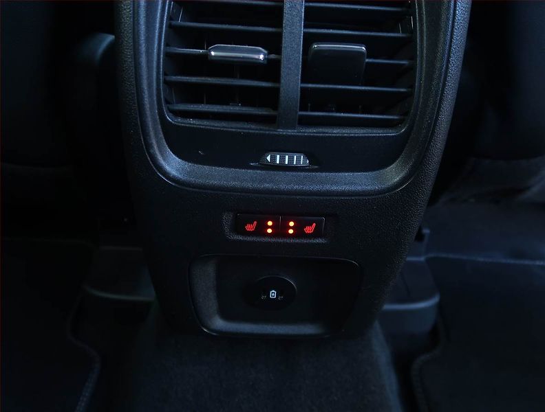 Ford Kuga (2023) Vignale 2.5 Hybrid - fotka 26 z 27