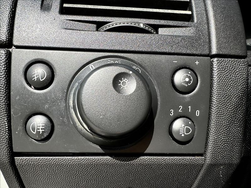 Opel Meriva 1,6 i CNG Klima Alu - fotka 29 z 30
