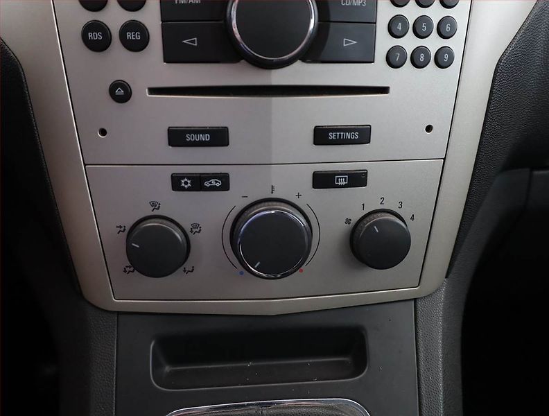 Opel Zafira (2008) 1.8, 7 míst, po STK, Tažné - fotka 10 z 18