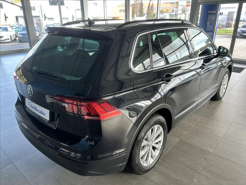 Volkswagen Tiguan 1,5   TSI 110kW,COMFORTLINE - fotka 6 z 26