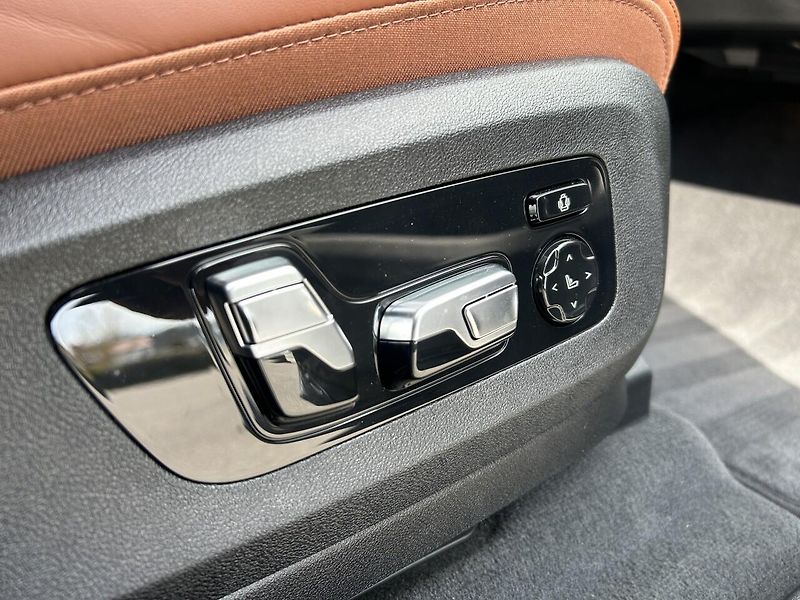 BMW X7 M50D Final Edition 1/100 - fotka 28 z 39