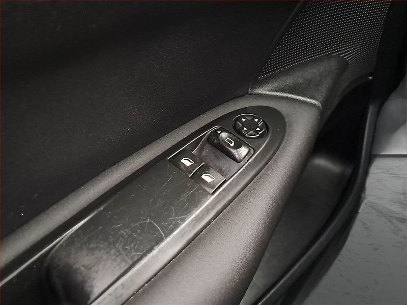 Citroën C4 (2011) 1.4 16V, Serv.kniha - fotka 14 z 14