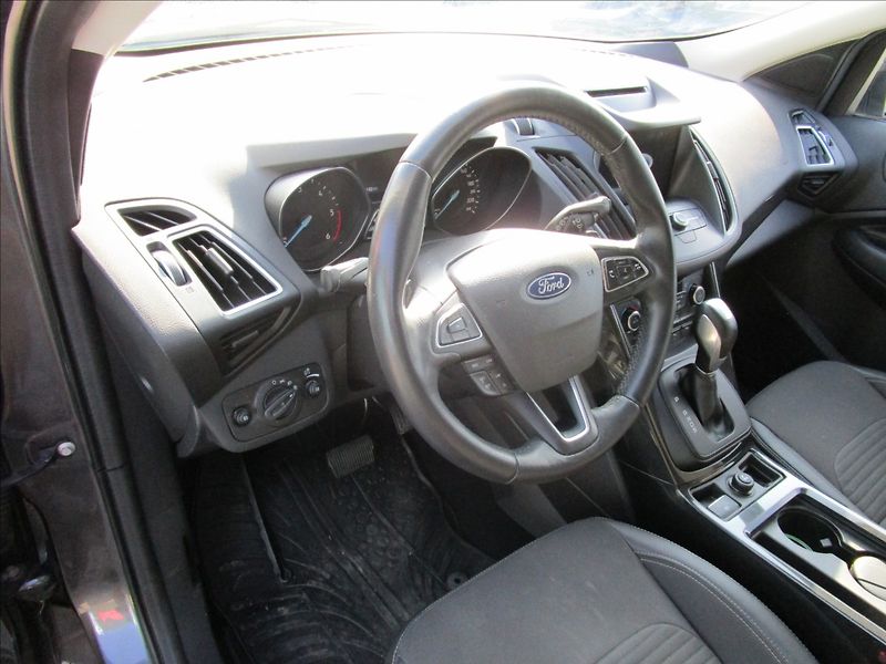 Ford Kuga 2.0TDCi 132kW AWD, automat - fotka 12 z 41