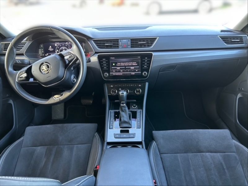 Škoda Superb 2,0 TSI 140 Style AT - fotka 9 z 11