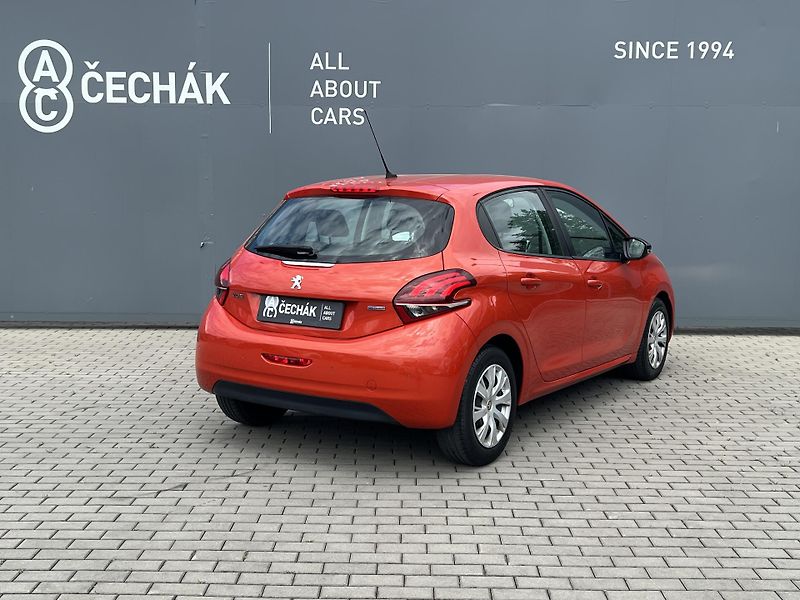 Peugeot 208 1.2*Servis*Tempomat*DPH* - fotka 5 z 37