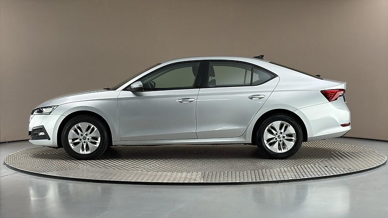 Škoda Octavia 2.0 TDI DSG Ambition - fotka 4 z 24
