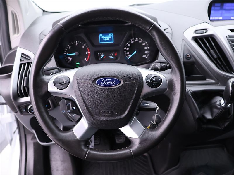 Ford Transit Custom L2 2,0 TDCI Navi 9-Míst DPH - fotka 16 z 33