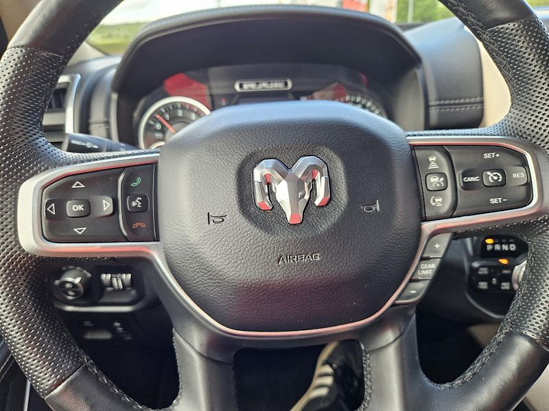 RAM 1500 (2019) 5.7HEMI + LPG LARAMIE - fotka 23 z 38