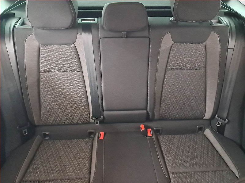 Škoda Karoq (2023) 1.5 TSI - fotka 10 z 24