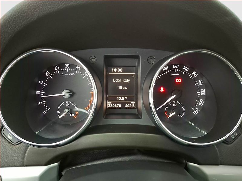 Škoda Yeti (2010) 2.0 TDI, 4X4, po STK - fotka 11 z 14