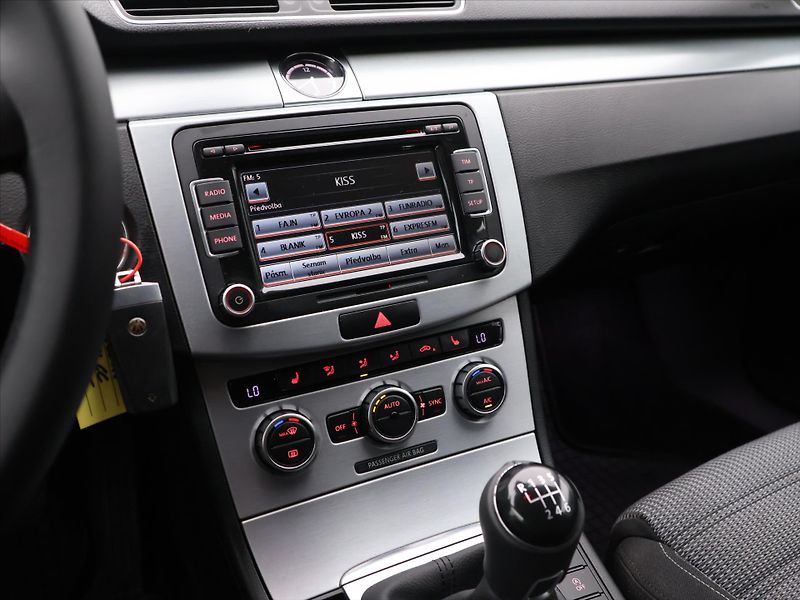 Volkswagen CC 2.0 TDI 103kW Serv.kniha CZ - fotka 16 z 28