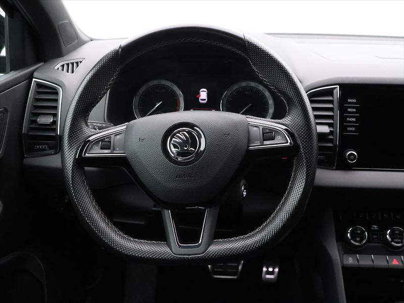 Škoda Karoq 2,0 TSI 140kW Sportline DSG 4x - fotka 14 z 30