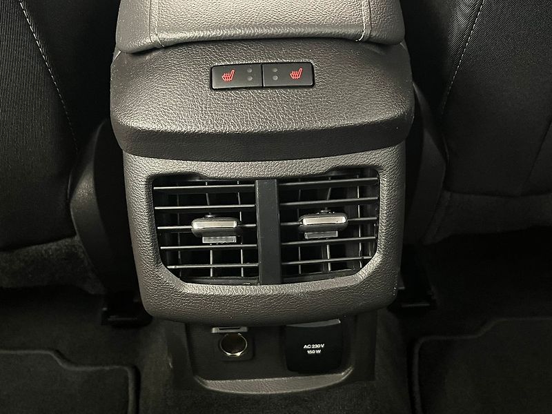Ford Mondeo 2.0 EB Titanium AWD REZERVACE - fotka 33 z 71