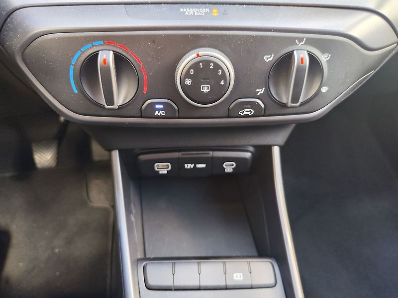 Hyundai i20 1.2i/57kW Wave - fotka 19 z 29