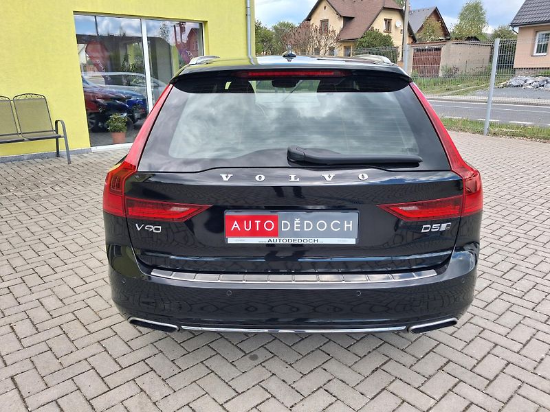 Volvo V90 (2017) 2,0 D5 173kw SERVISKA TOP STAV - fotka 6 z 51