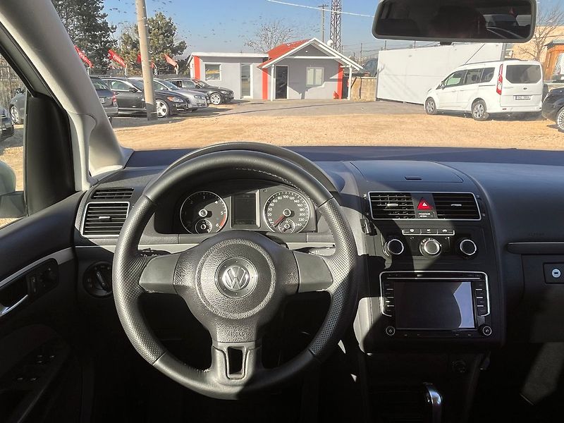 Volkswagen Touran 1.6TDi 77kW*WEBASTO*VÝHŘEV SED - fotka 25 z 34