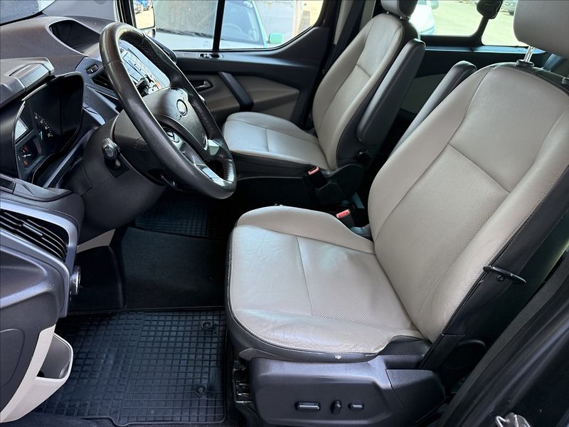 Ford Tourneo Custom 2,2 TitaniumX,114kW,po servisu - fotka 11 z 31