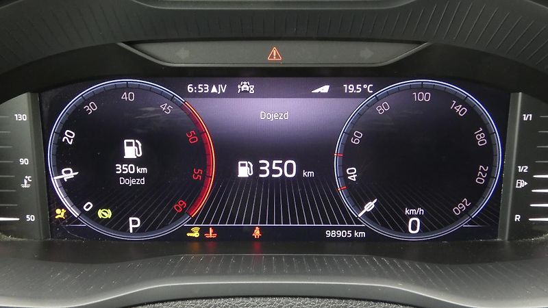 Škoda Karoq 2.0 TDI 110 kW Style 4x4 DSG - fotka 14 z 24