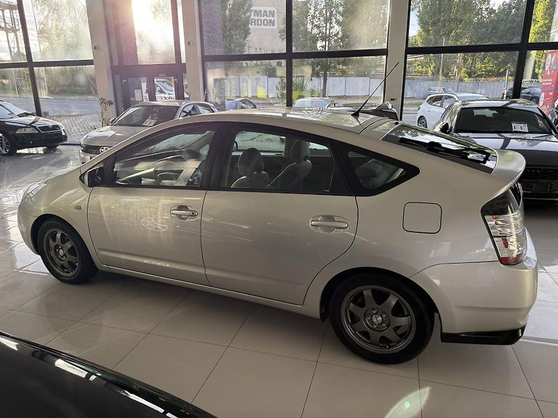 Toyota Prius (2005) - fotka 9 z 24