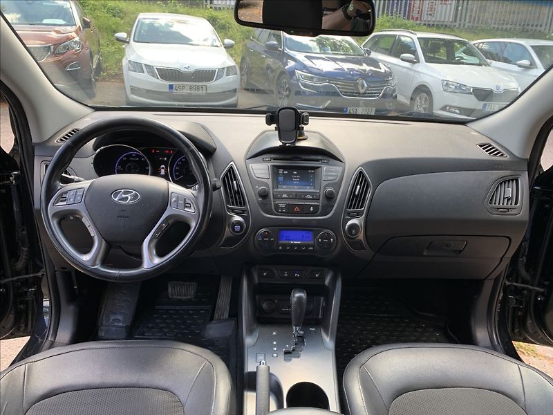 Hyundai ix35 2,0 CRDI AUTOMAT 4x4 ČR,SERVIS - fotka 9 z 17