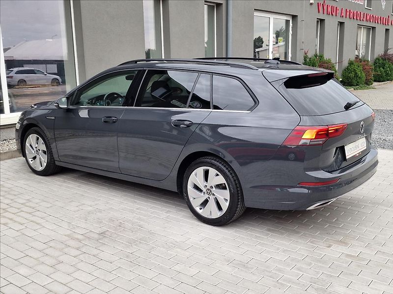 Volkswagen Golf 2.0TDI 110kW DSG Style, 1.Maj - fotka 7 z 50