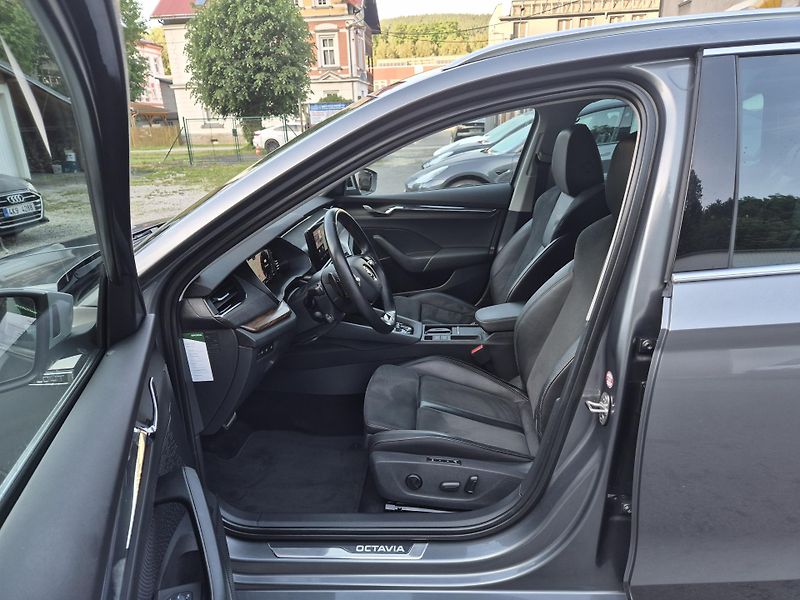Škoda Octavia (2023) Combi Scout TDi 147kw DSG 4x4 - fotka 11 z 50