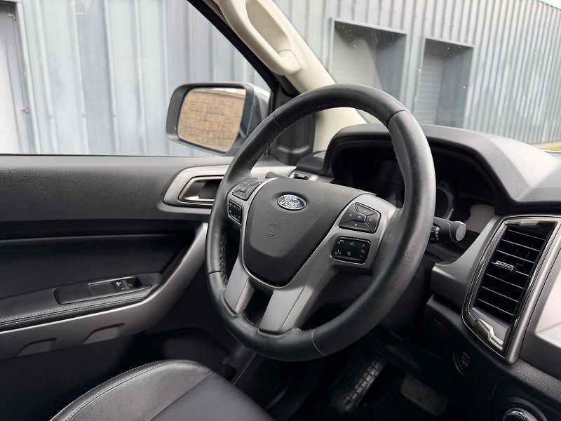 Ford Ranger 3,2 TDCi 4x4automat-kontejner - fotka 19 z 32