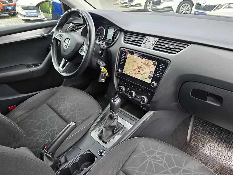 Škoda Octavia 2,0TSI 140KW DSG FULL LED NAVI - fotka 19 z 30