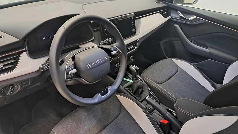 Škoda Kamiq (2025) Top Selection 1,0 TSI 85 kW DS - fotka 10 z 23