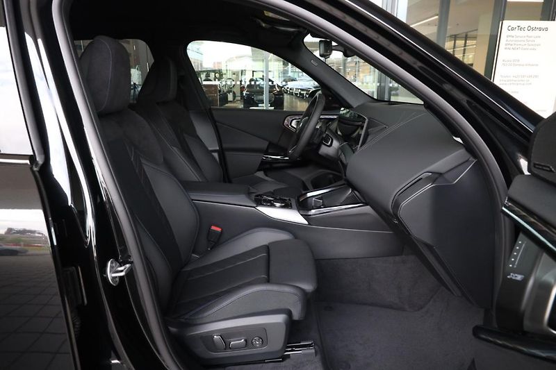BMW X3 xDrive 40d - fotka 14 z 18