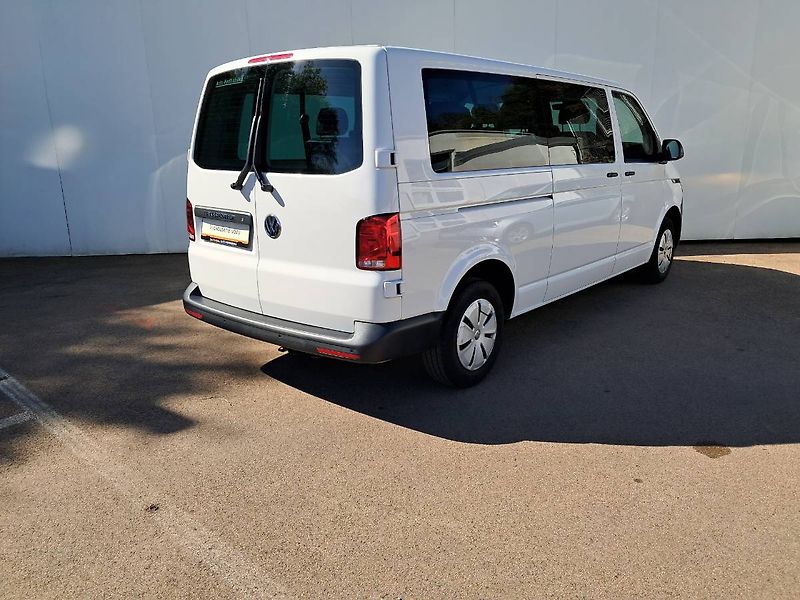 Volkswagen Transporter (2023) 6.1 Kombi 2.0 TDI TDI / 110 KW - fotka 2 z 22