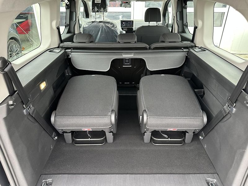 Toyota ProAce City Verso (2026) 1.5D-8A/T - LONG 7S BUSINESS - fotka 18 z 29