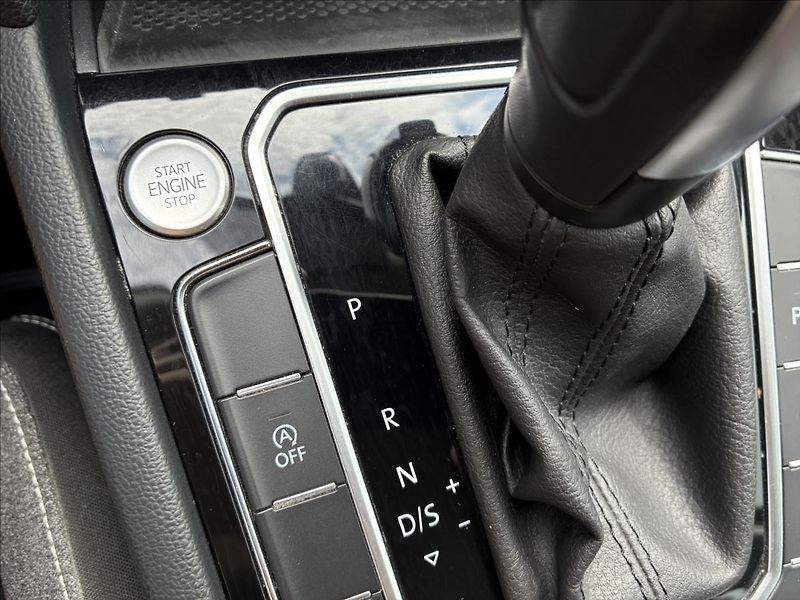 Volkswagen Passat 2,0 TAŽNÉ,IQ LIGHT,KAMERA - fotka 16 z 32