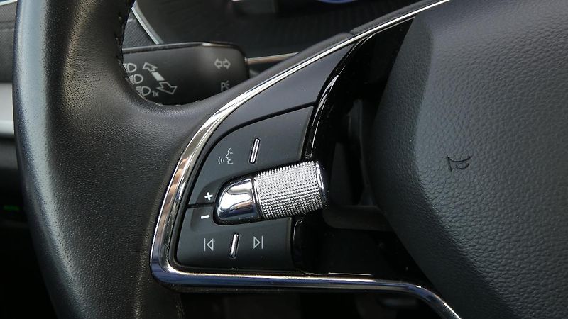 Škoda Octavia Combi 1,5 TSI Style - fotka 12 z 24
