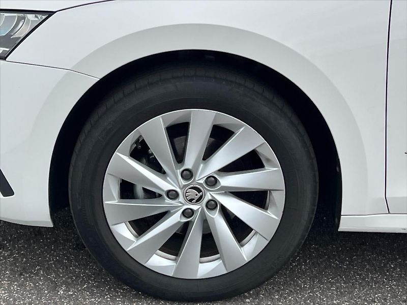 Škoda Octavia 2,0 TDi 110kW STYLE  IV. REZER - fotka 12 z 25
