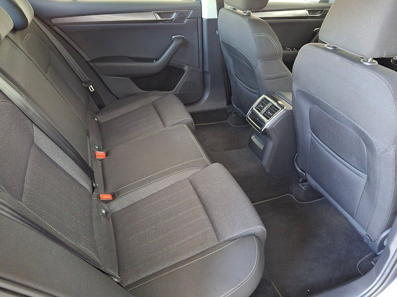 Škoda Superb (2021) Style Extra 2,0TDi 110kW - fotka 16 z 35