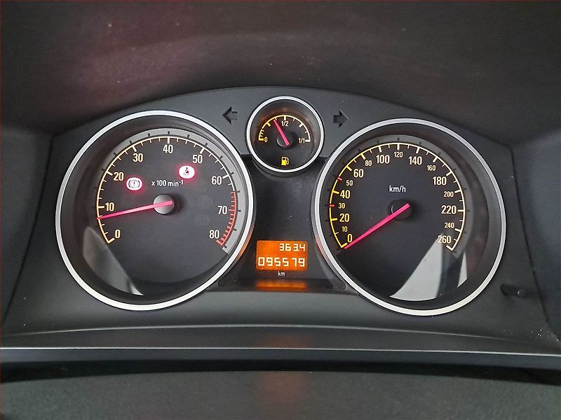 Opel Zafira (2014) 1.8, 7 míst - fotka 11 z 19