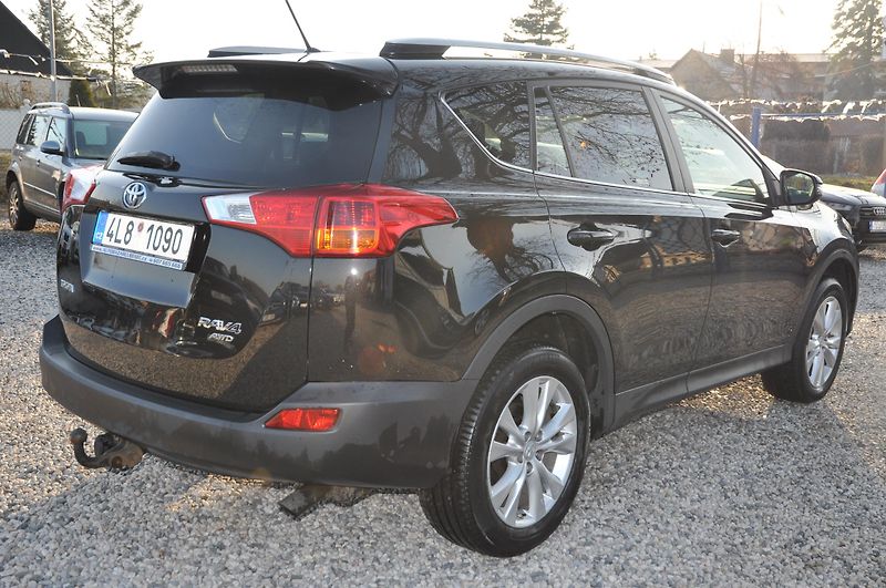 Toyota RAV4 2.0D-4D 91kW 4x4  - fotka 4 z 13