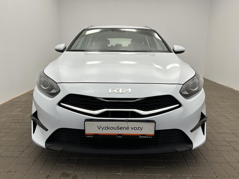 Kia Ceed 1.5 T-GDI SPIN - fotka 4 z 23